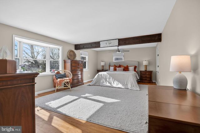 109 YORKTOWN DR, Mount Laurel, NJ 08054