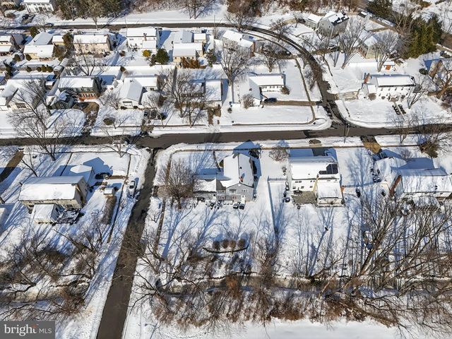 109 YORKTOWN DR, Mount Laurel, NJ 08054