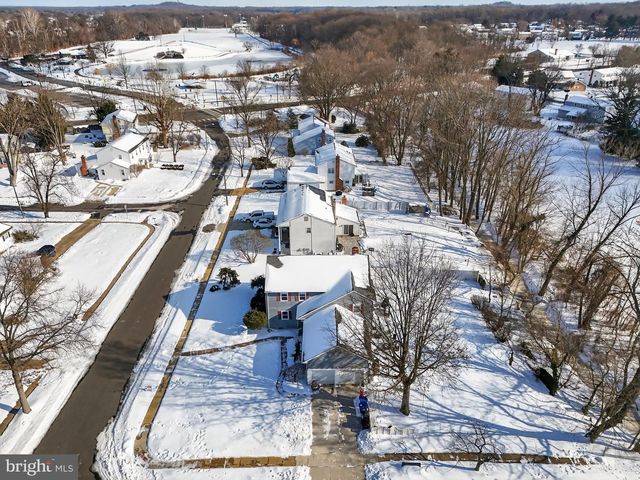 109 YORKTOWN DR, Mount Laurel, NJ 08054