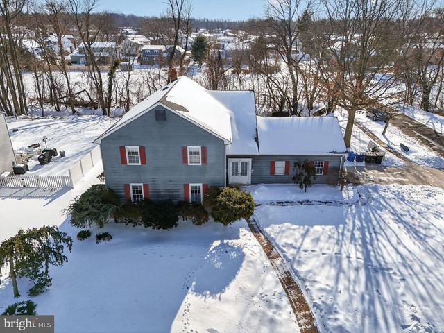 109 YORKTOWN DR, Mount Laurel, NJ 08054