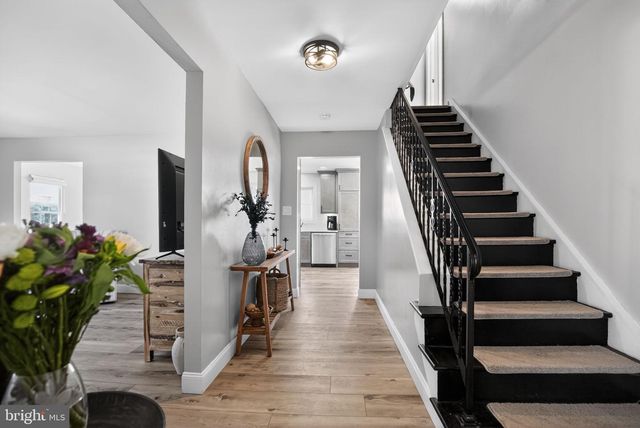 109 YORKTOWN DR, Mount Laurel, NJ 08054