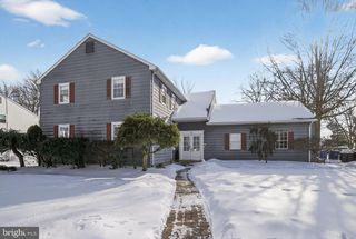 109 YORKTOWN DR, Mount Laurel, NJ 08054