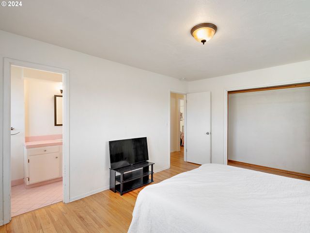 3911 Ne KILLINGSWORTH St 7, Portland, OR 97211