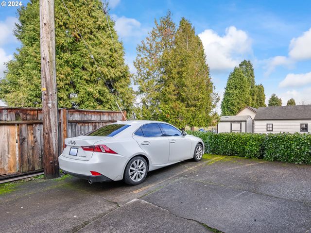 3911 Ne KILLINGSWORTH St 7, Portland, OR 97211