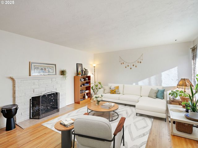 3911 Ne KILLINGSWORTH St 7, Portland, OR 97211