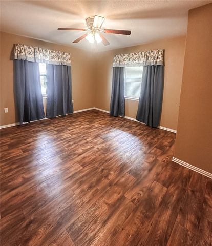 316 Wallace Street, Athens, TX 75751