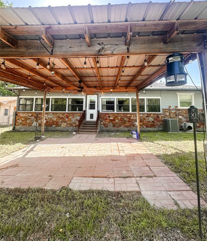 316 Wallace Street, Athens, TX 75751