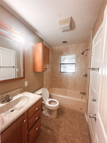 316 Wallace Street, Athens, TX 75751