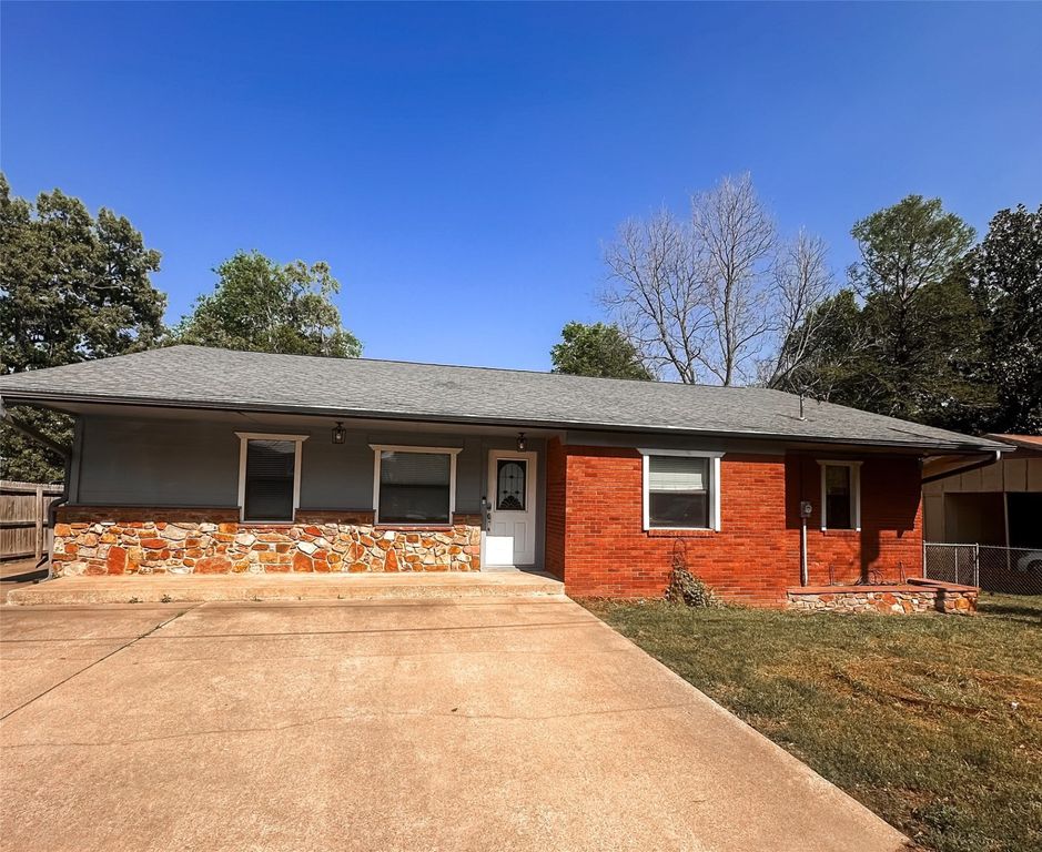 316 Wallace Street, Athens, TX 75751