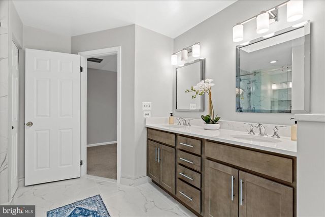 7913 BRIARHEATH CT, Gaithersburg, MD 20882