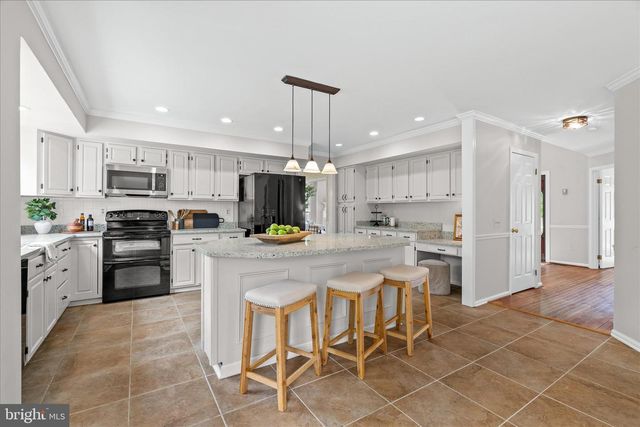 7913 BRIARHEATH CT, Gaithersburg, MD 20882