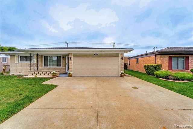 35185 Marina Drive, Sterling Heights, MI 48312