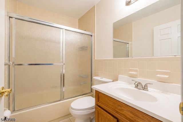 3003 North Oaks Boulevard, North Brunswick Twp., NJ 08902