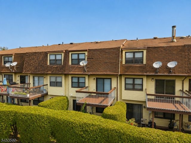 3003 North Oaks Boulevard, North Brunswick Twp., NJ 08902