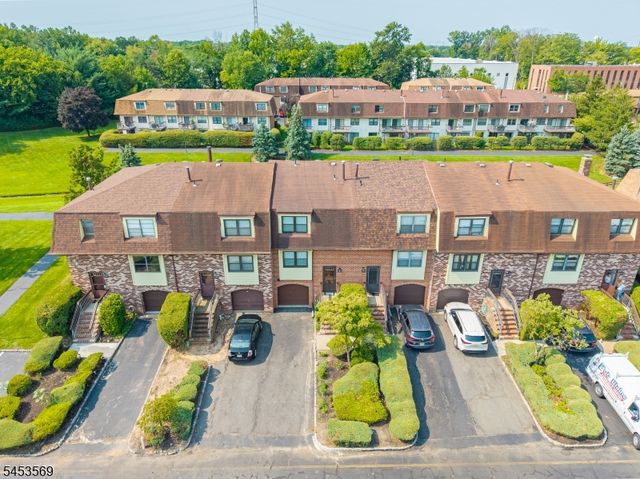 3003 North Oaks Boulevard, North Brunswick Twp., NJ 08902