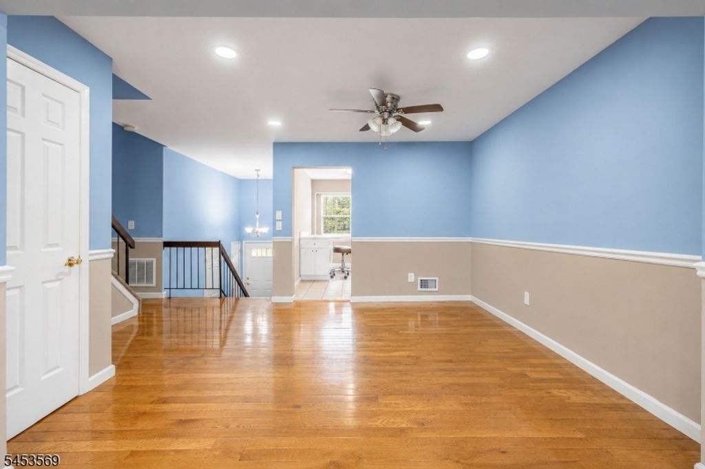 3003 North Oaks Boulevard, North Brunswick Twp., NJ 08902 — photo 5