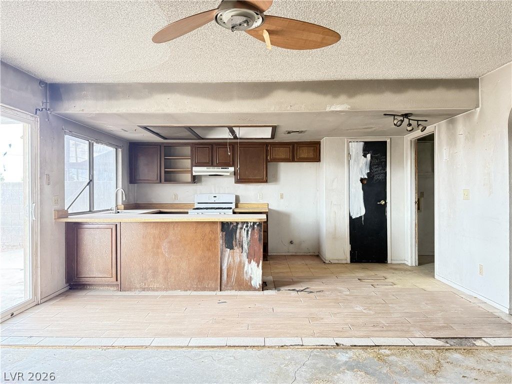 4233 Kensington Way, Las Vegas, NV 89108 — photo 5