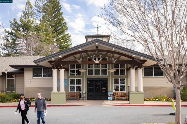 1348 Rockledge Ln 4, Walnut Creek, CA 94595