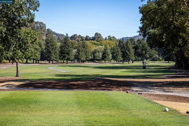 1348 Rockledge Ln 4, Walnut Creek, CA 94595