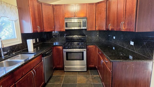 1417 Lake Avenue 2, Wilmette, IL 60091