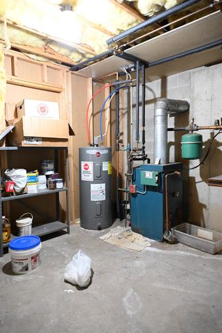 4 Westview Drive, Derry, NH 03038