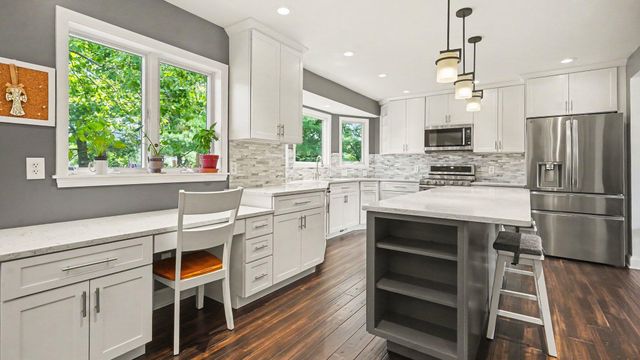 2199 Maple Park Dr., Ann Arbor, MI 48108