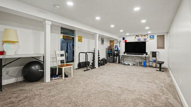 2199 Maple Park Dr., Ann Arbor, MI 48108