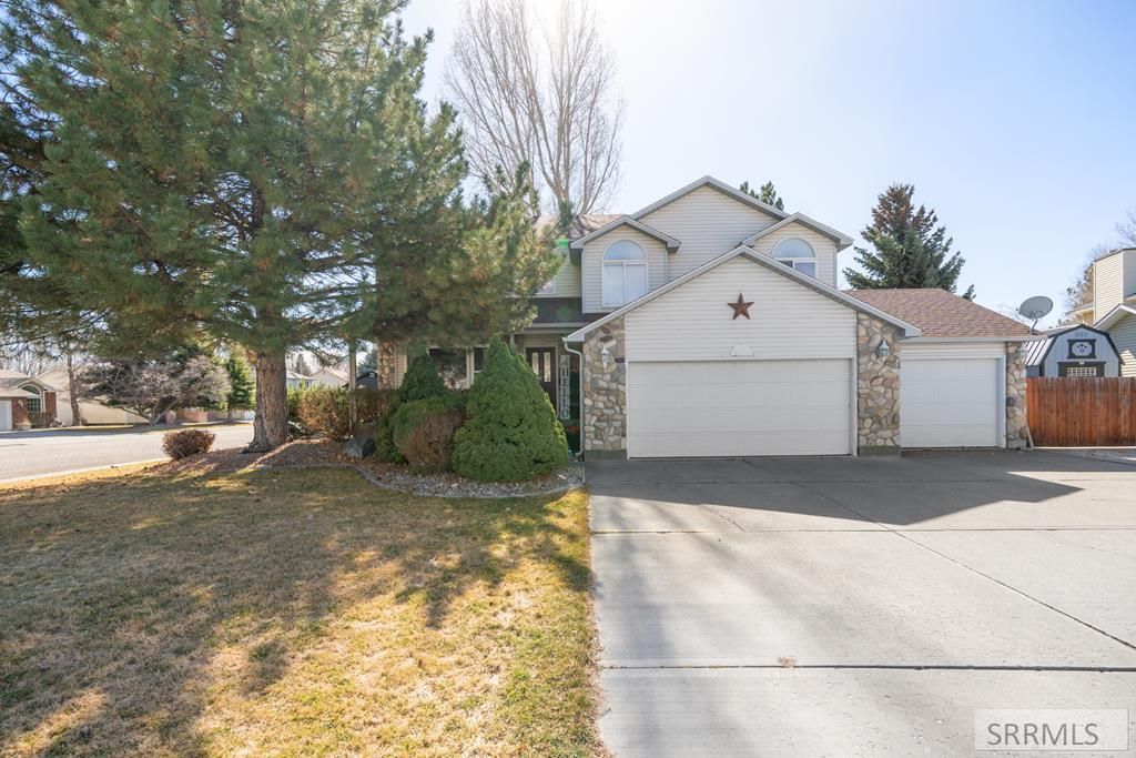 2882 Sandstone Drive, Idaho Falls, ID 83404
