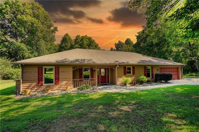 647 E Mays Road, Stockbridge, GA 30281