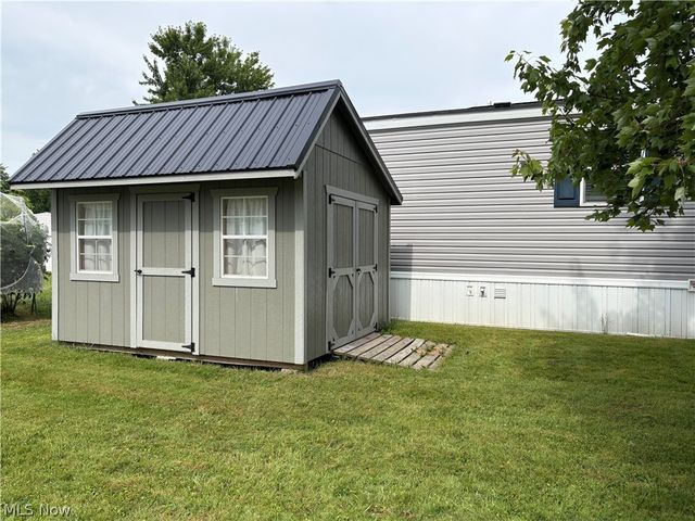58 Betty Lou Drive, Middlefield, OH 44062