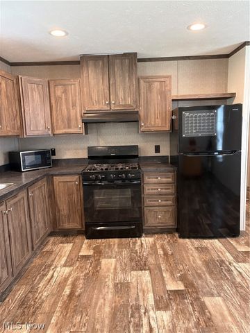 58 Betty Lou Drive, Middlefield, OH 44062