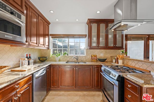 5539 Buffalo Avenue, Sherman Oaks, CA 91401