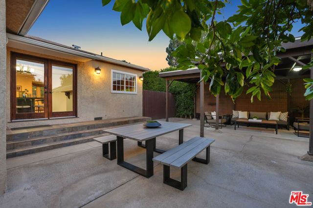 5539 Buffalo Avenue, Sherman Oaks, CA 91401