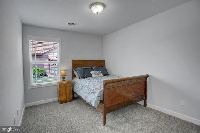 1343 TREELINE DR, Chambersburg, PA 17202