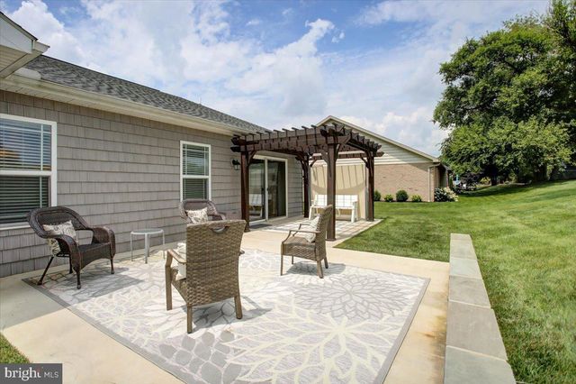 1343 TREELINE DR, Chambersburg, PA 17202