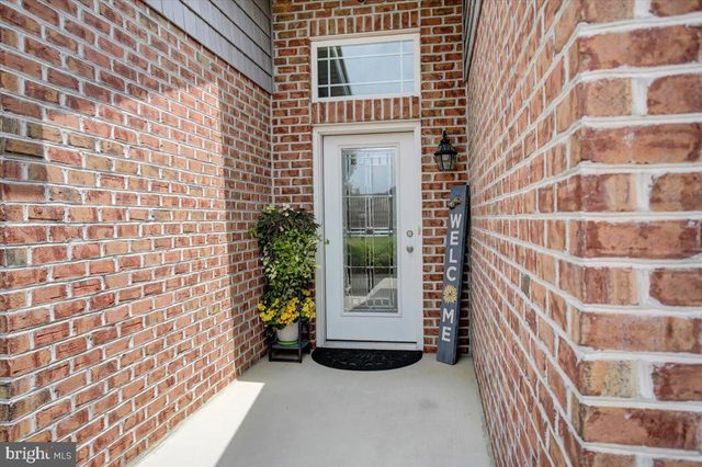 1343 TREELINE DR, Chambersburg, PA 17202