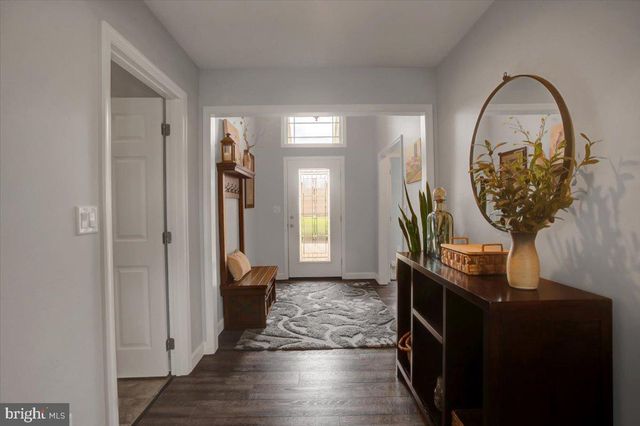 1343 TREELINE DR, Chambersburg, PA 17202