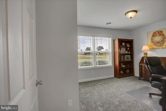1343 TREELINE DR, Chambersburg, PA 17202