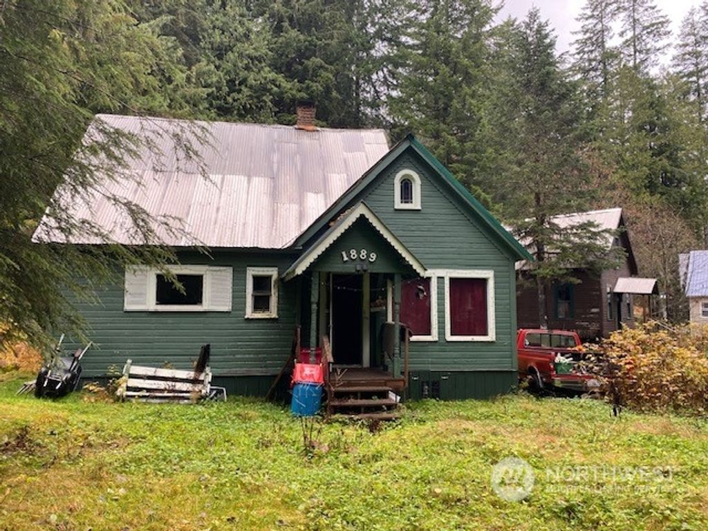 49001 Mountain Loop Highway, Granite Falls, WA 98252