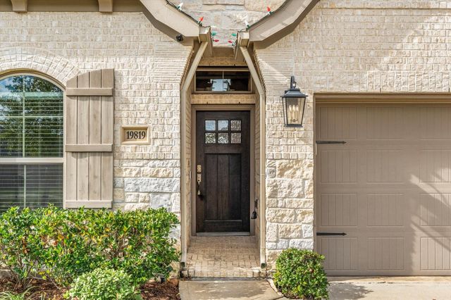 19819 Old Saddle Lane, Tomball, TX 77377