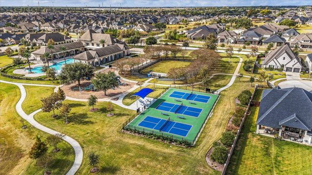 19819 Old Saddle Lane, Tomball, TX 77377