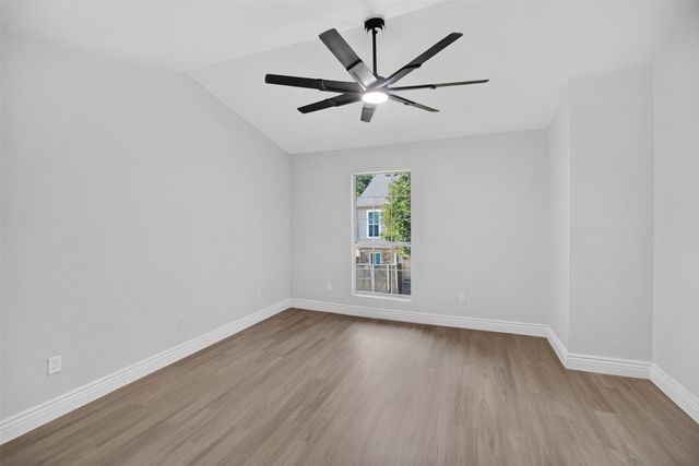 621 Carriagehouse Lane 8F, Garland, TX 75040