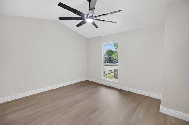 621 Carriagehouse Lane 8F, Garland, TX 75040