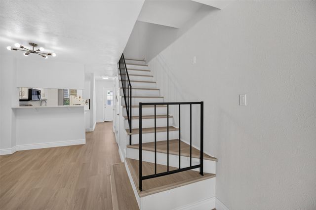 621 Carriagehouse Lane 8F, Garland, TX 75040