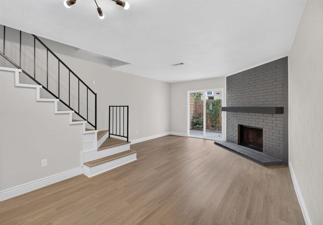 621 Carriagehouse Lane 8F, Garland, TX 75040