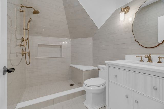 1396 Beacon Street 5, Brookline, MA 02446