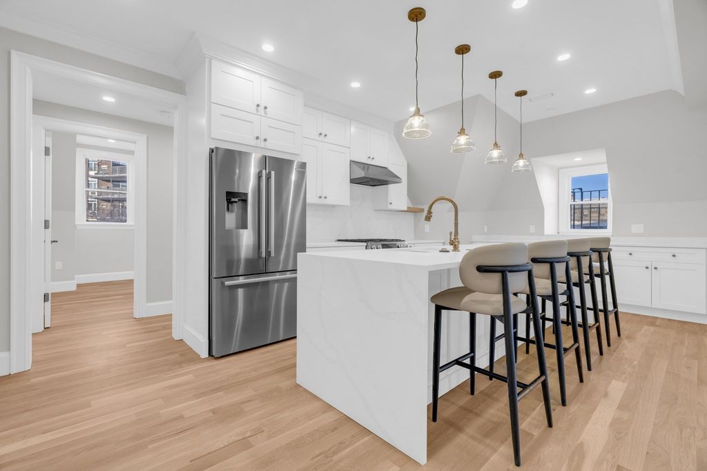 1396 Beacon Street 5, Brookline, MA 02446
