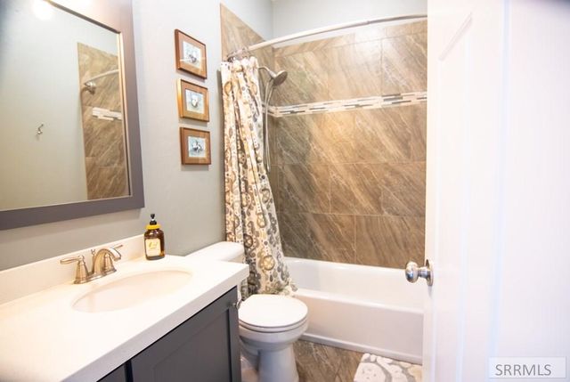 1080 Red Robin Avenue, Ammon, ID 83401