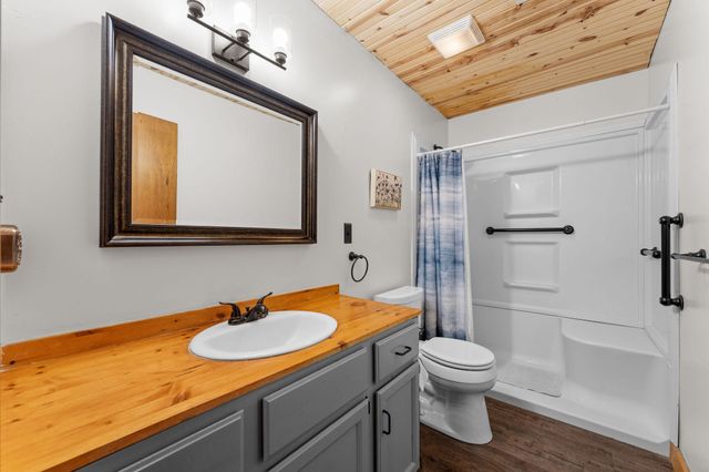 25598 Fox Woods Circle, Shell Knob, MO 65747