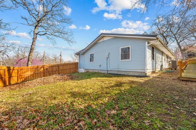 25598 Fox Woods Circle, Shell Knob, MO 65747